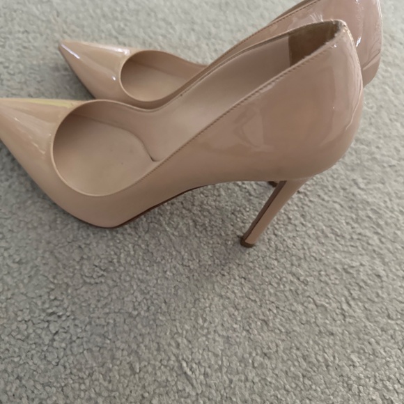 Prada patent leather nude pumps - Picture 2 of 7